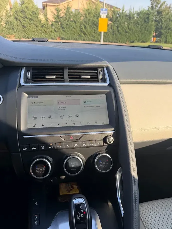 Jaguar E-Pace P200 AWD S — imagine 2