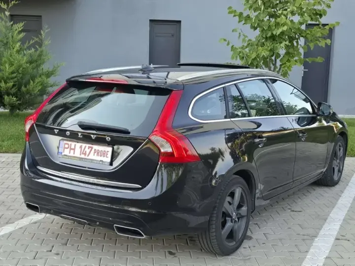 Volvo V60 I D6 Plug-In-Hybrid AWD Geartronic Summum