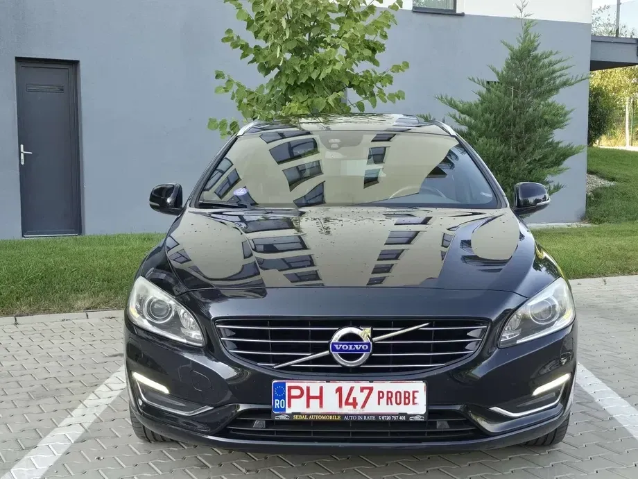 Volvo V60 I D6 Plug-In-Hybrid AWD Geartronic Summum — imagine 2