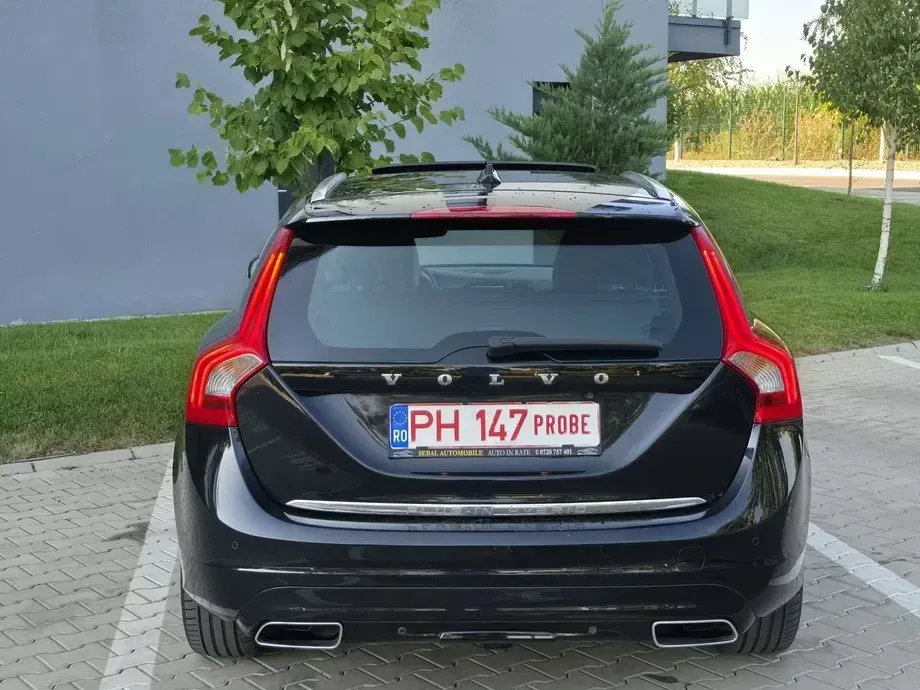Volvo V60 I D6 Plug-In-Hybrid AWD Geartronic Summum — imagine 5