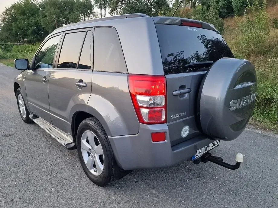 Suzuki Grand Vitara 1.9 DDiS Comfort DPF Family — imagine 4