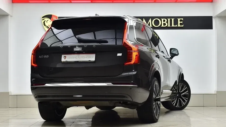 Volvo XC 90 II T8 AWD Recharge Ultimate Dark — imagine 4