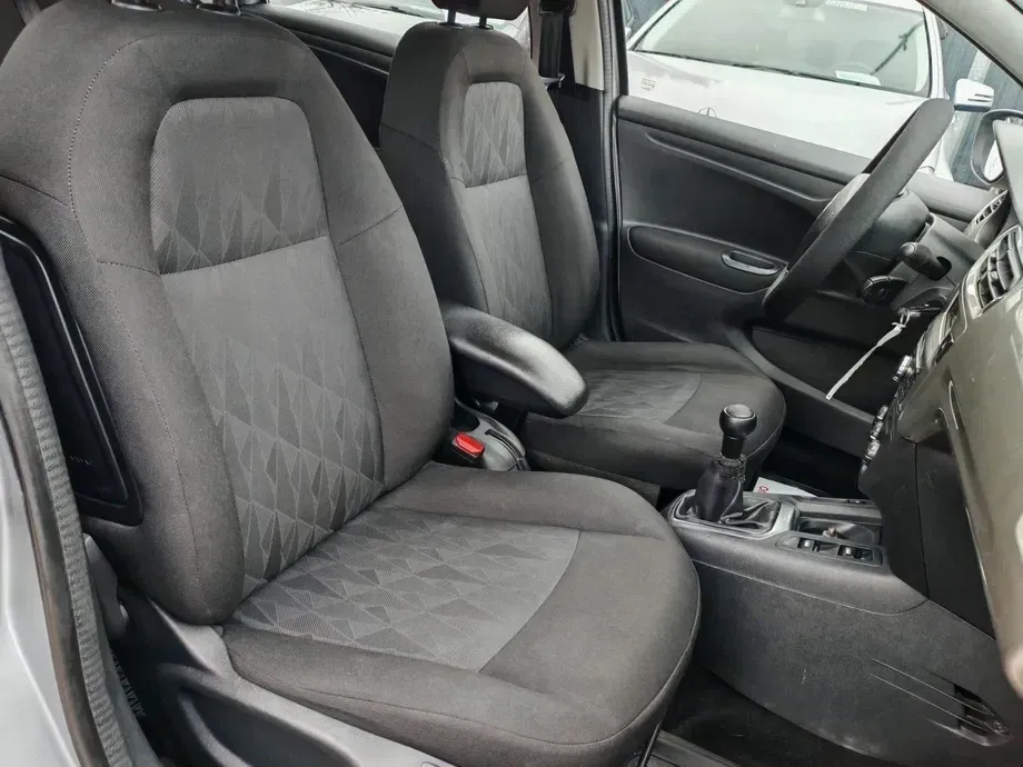 Citroën C-Elysée 1.2 PureTech BVM Live — imagine 6