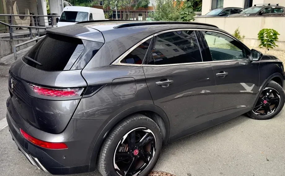 DS Automobiles DS 7 Crossback Crossback 4x4 PERFORMANCE LINE — imagine 4