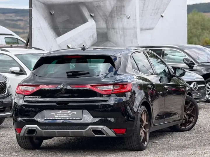 Renault Mégane IV ENERGY TCe 205 EDC GT