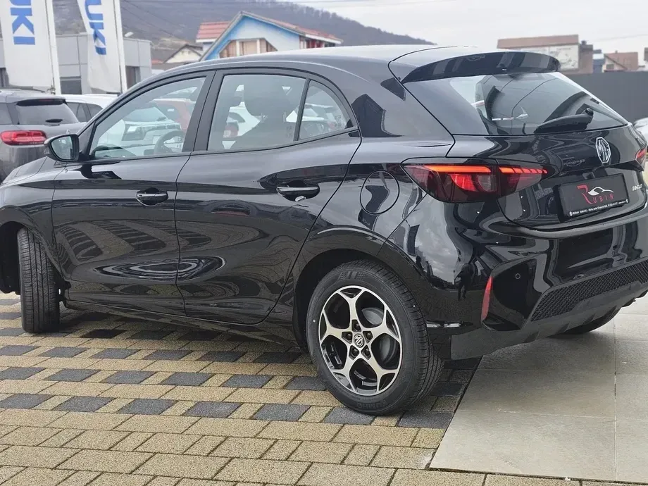 MG MG3 1.5 GSL 5MT Excite — imagine 5