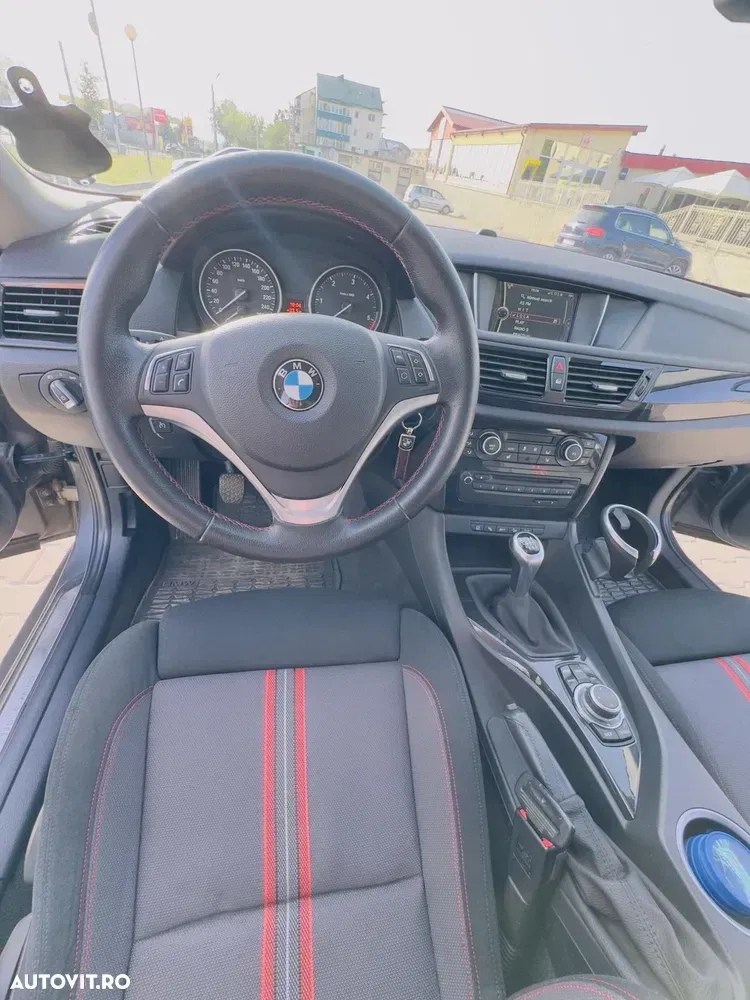 BMW X1 xDrive18d — imagine 3