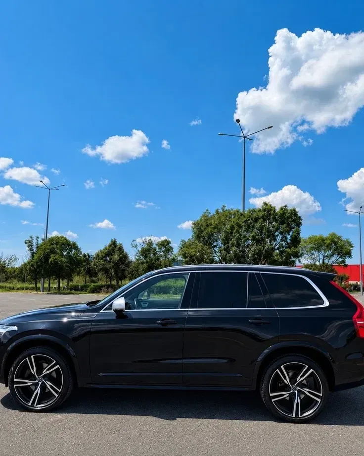 Volvo XC 90 II D5 AWD R-Design — imagine 2