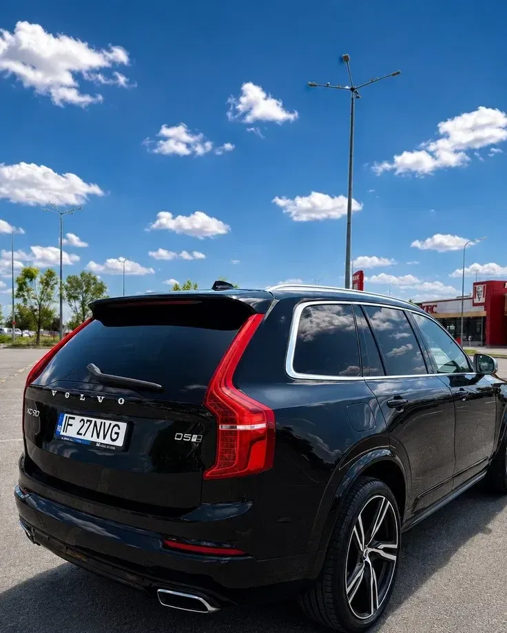 Volvo XC 90 II D5 AWD R-Design — imagine 3