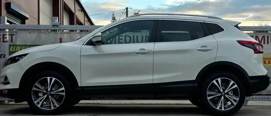 Nissan Qashqai II 1.6 DCI ALL-MODE 4x4i N-Connecta — imagine 4