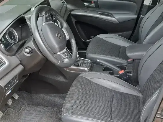 Suzuki S-Cross
