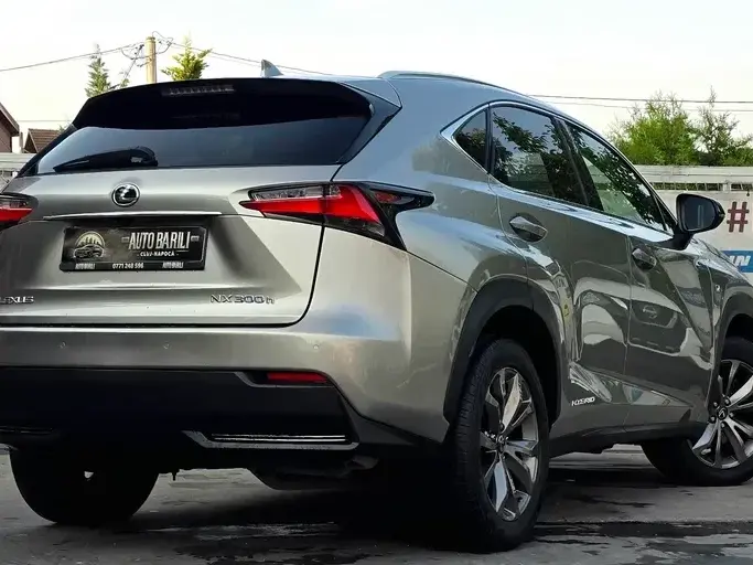 Lexus NX I 300h E-FOUR F SPORT