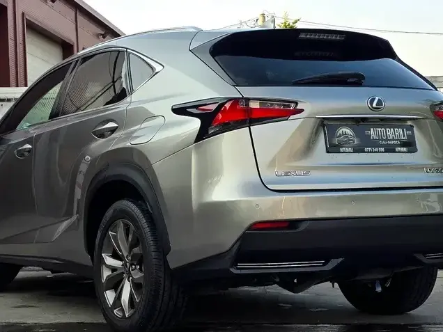 Lexus NX I 300h E-FOUR F SPORT