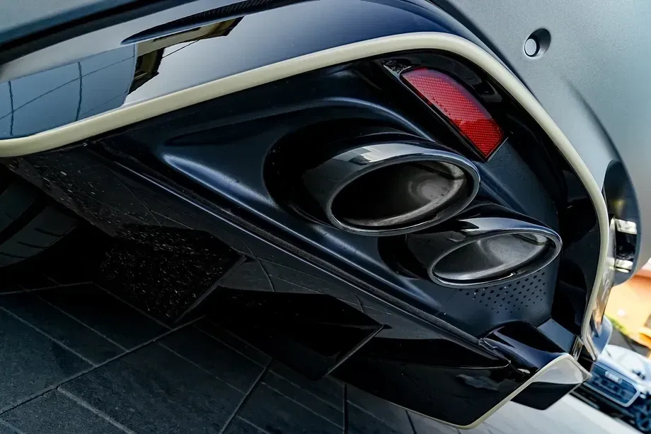 Aston Martin V8 Vantage — imagine 3