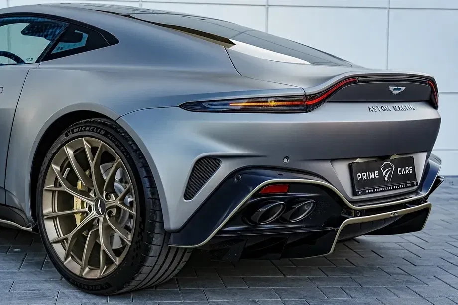 Aston Martin V8 Vantage — imagine 2