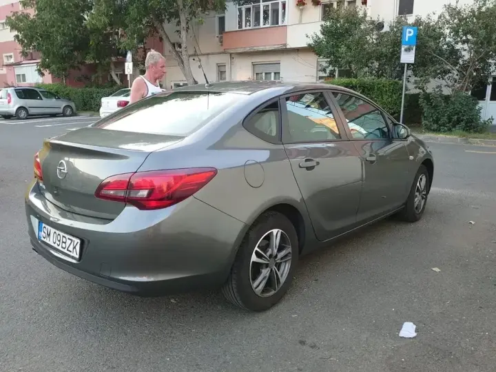 Opel Astra 1.4 Turbo ECOTEC Enjoy