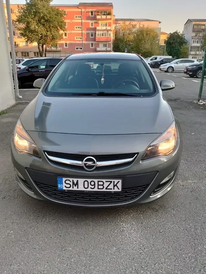Opel Astra 1.4 Turbo ECOTEC Enjoy — imagine 2