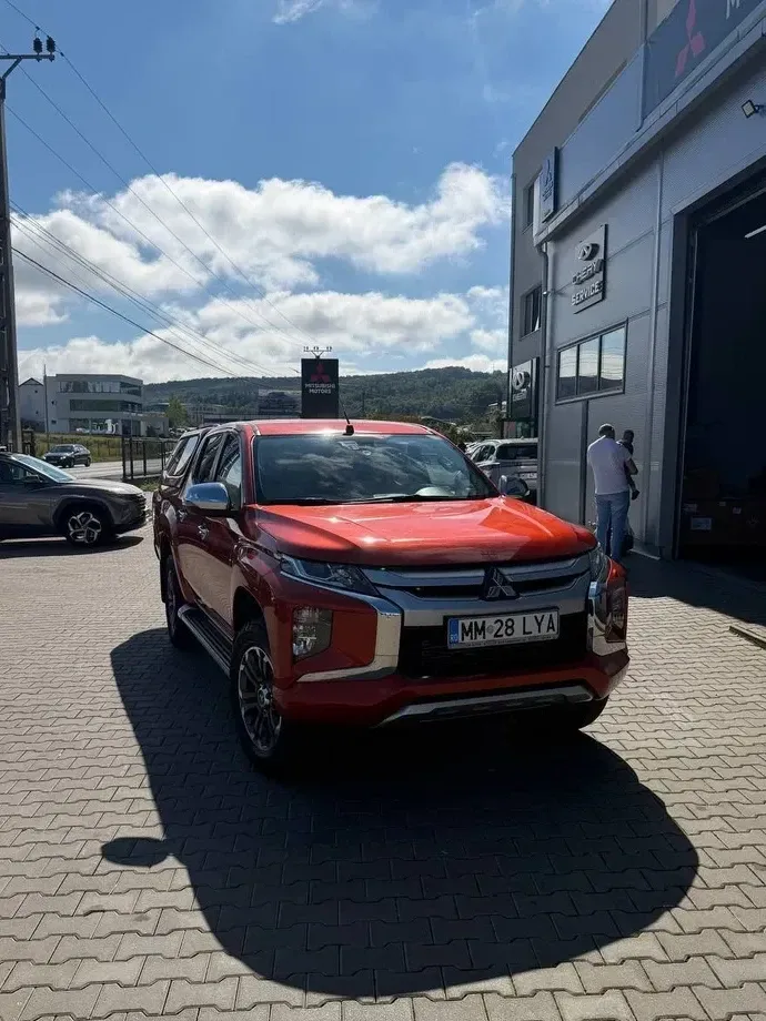 Mitsubishi L200 Double Cab 2.2 DI-D M/T Intense — imagine 2