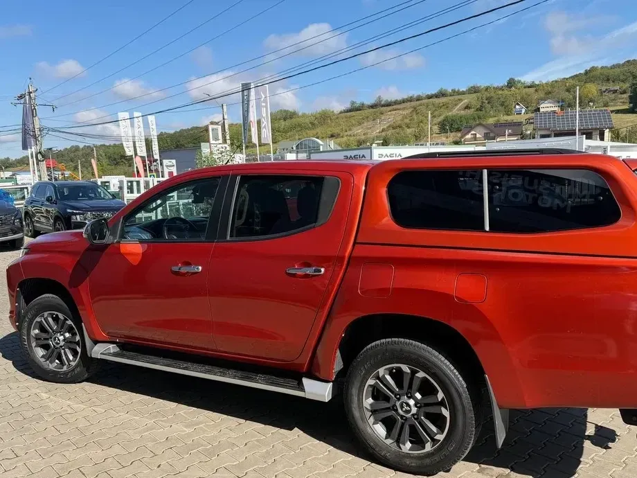 Mitsubishi L200 Double Cab 2.2 DI-D M/T Intense — imagine 4