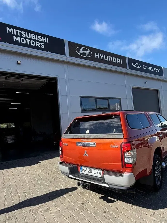 Mitsubishi L200 Double Cab 2.2 DI-D M/T Intense — imagine 3