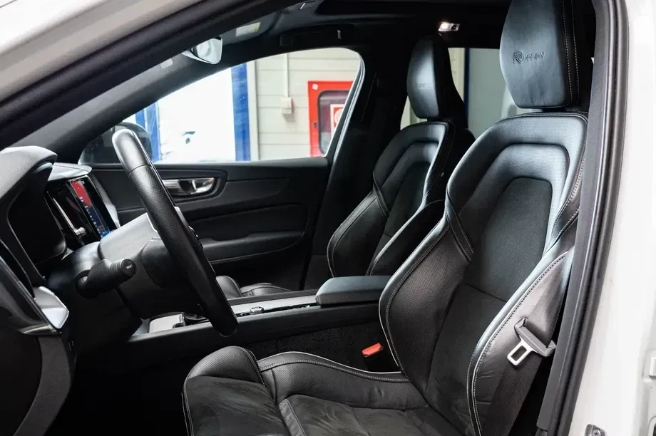Volvo XC 60 II D5 AWD Geartronic RDesign — imagine 6
