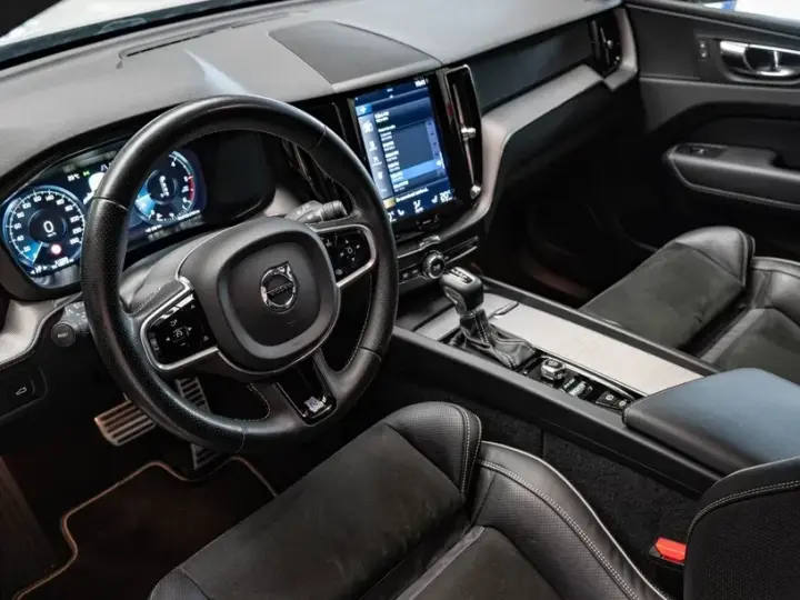 Volvo XC 60 II D5 AWD Geartronic RDesign