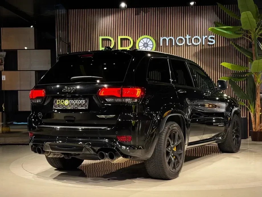 Jeep Grand Cherokee — imagine 3
