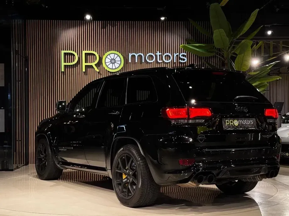 Jeep Grand Cherokee — imagine 2