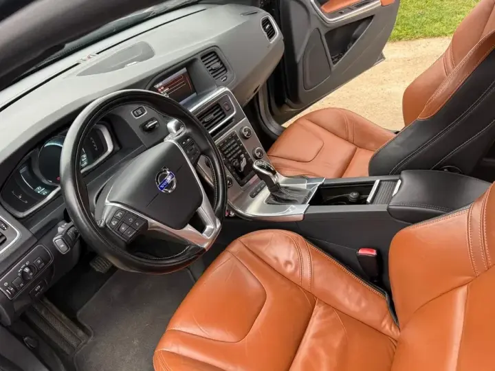Volvo V60 I