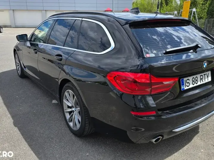 BMW Seria 5 G30/G31 [2017 - Prezent] 520d Aut. Luxury Line
