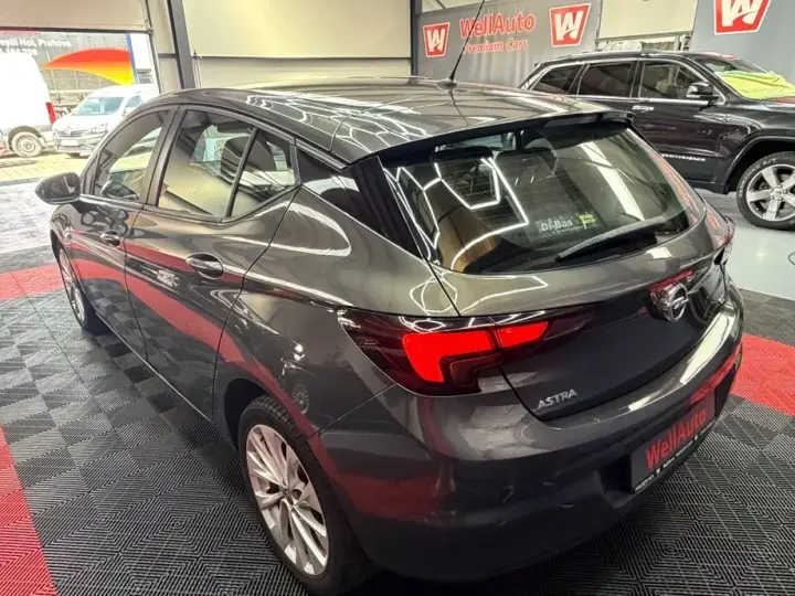 Opel Astra K
