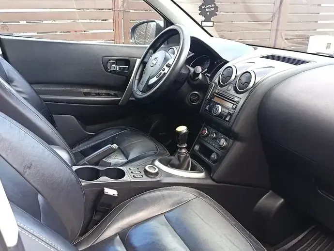 Nissan Qashqai I 2.0 DCI 4 x 4 DPF acenta