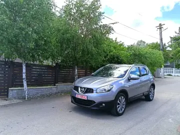 Nissan Qashqai I 2.0 DCI 4 x 4 DPF acenta