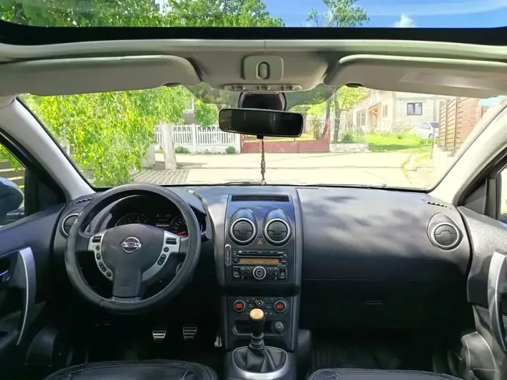 Nissan Qashqai I 2.0 DCI 4 x 4 DPF acenta