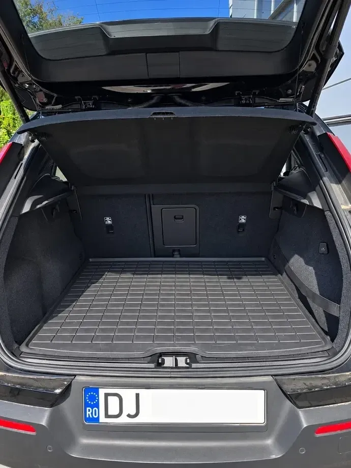 Volvo XC 40 Recharge T4 Twin Engine AT7 Inscription Expression — imagine 6