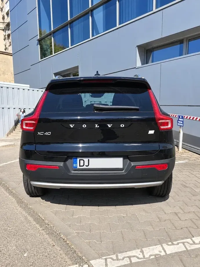 Volvo XC 40 Recharge T4 Twin Engine AT7 Inscription Expression — imagine 5
