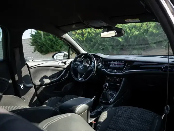 Opel Astra K