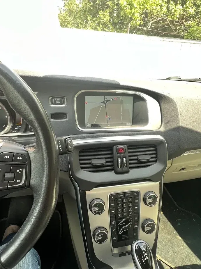 Volvo V40 II D4 Geartronic Ocean Race — imagine 2