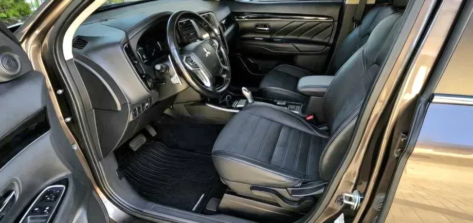 Mitsubishi Outlander III — imagine 6
