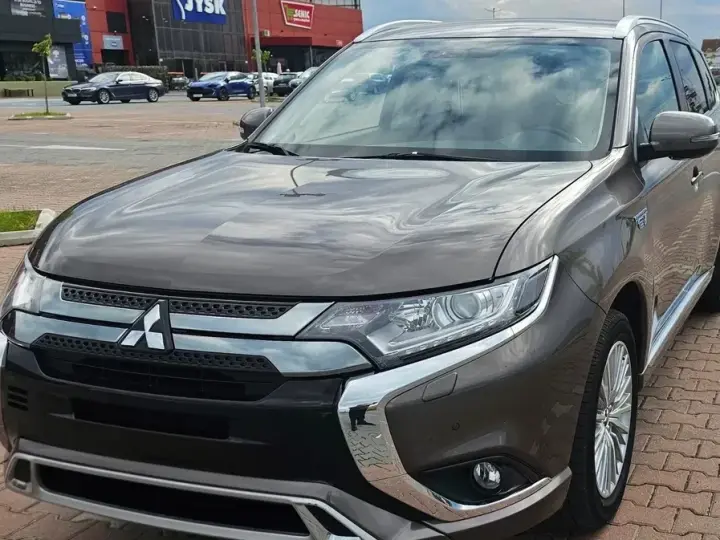 Mitsubishi Outlander III
