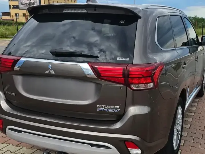 Mitsubishi Outlander III