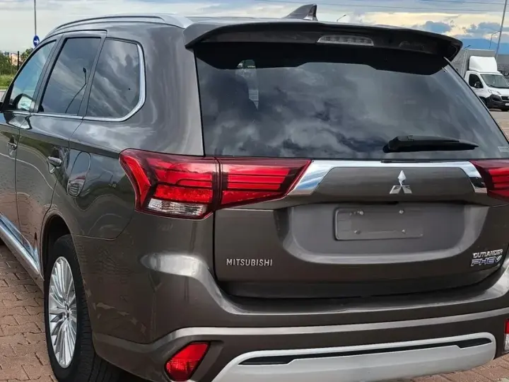 Mitsubishi Outlander III