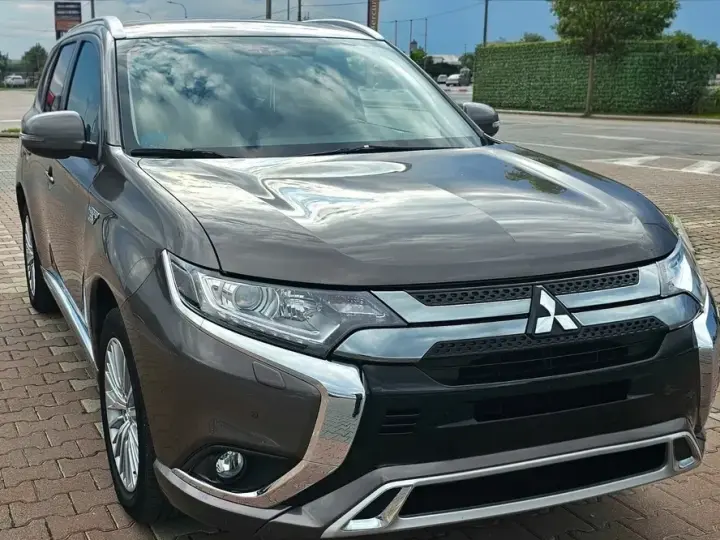 Mitsubishi Outlander III