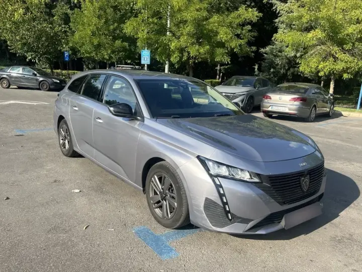 Peugeot 308 III 1.5L BlueHDI EAT8 Active Pack