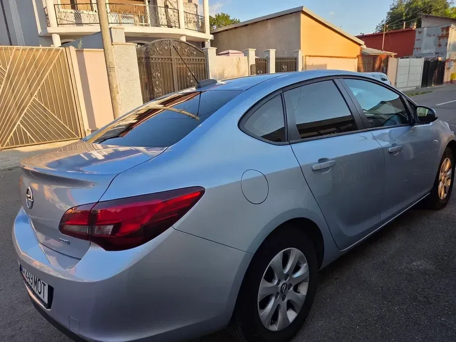 Opel Astra J 1.6 CDTI ECOTEC Start/Stop Enjoy — imagine 2