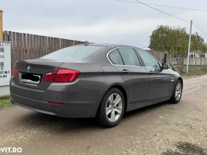 BMW Seria 5 F10/F11/F07 [2010 - 2017] 520d Efficient Dynamics Edition
