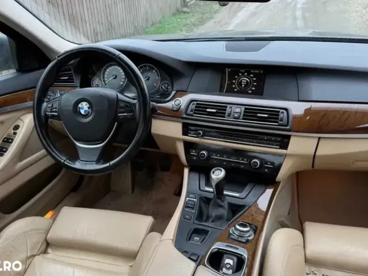 BMW Seria 5 F10/F11/F07 [2010 - 2017] 520d Efficient Dynamics Edition