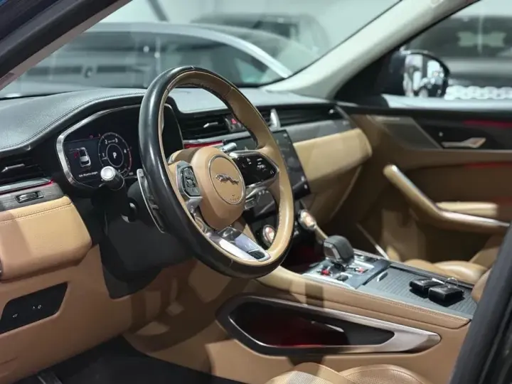 Jaguar F-Pace D200 AWD R-Dynamic HSE