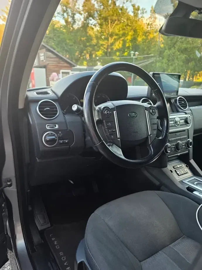 Land Rover Discovery IV — imagine 6