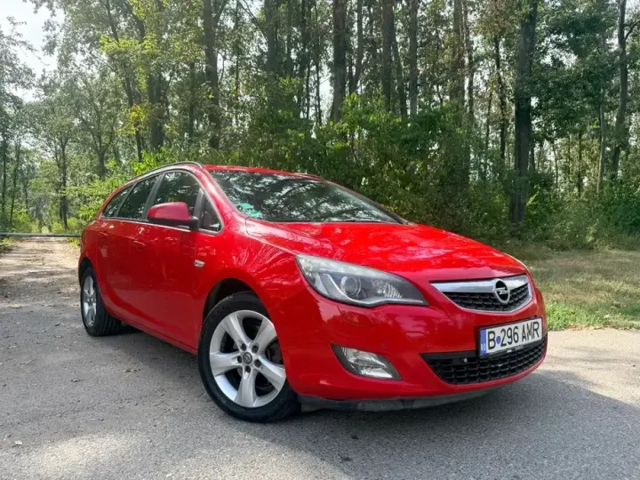 Opel Astra J